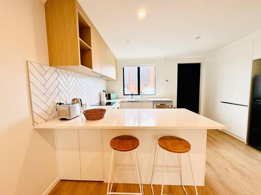 Henderson - 4-Bedrooms Home Auckland Esterno foto